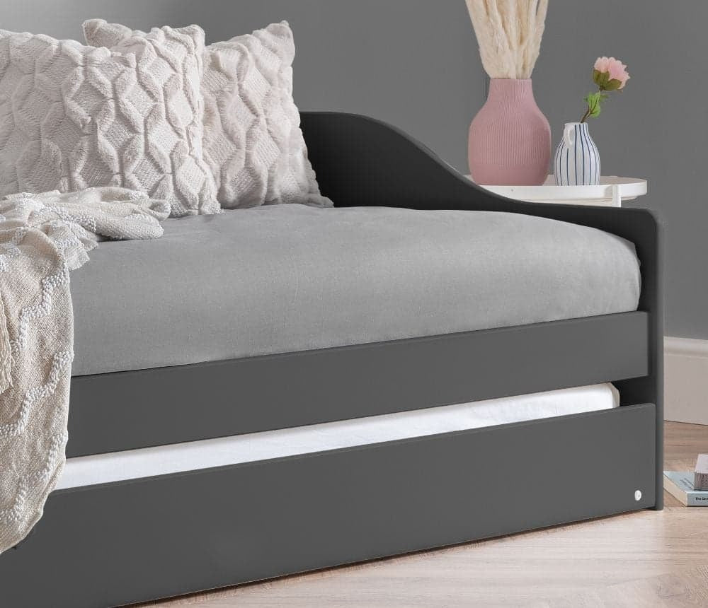 Luna Modern Pull-Out Trundle Daybed