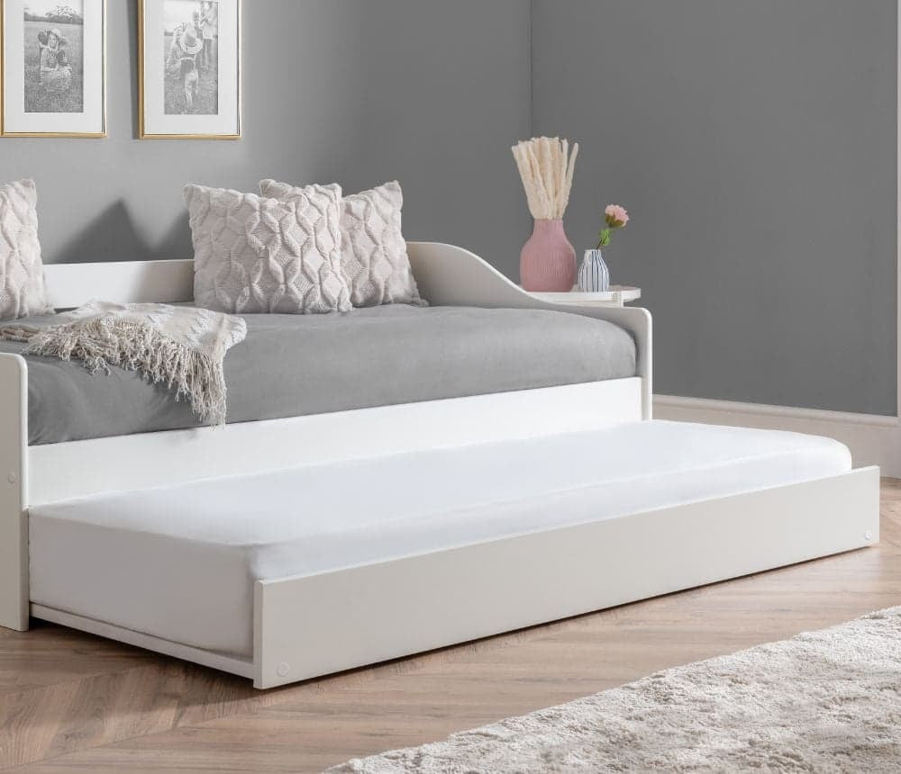 Luna Modern Pull-Out Trundle Daybed